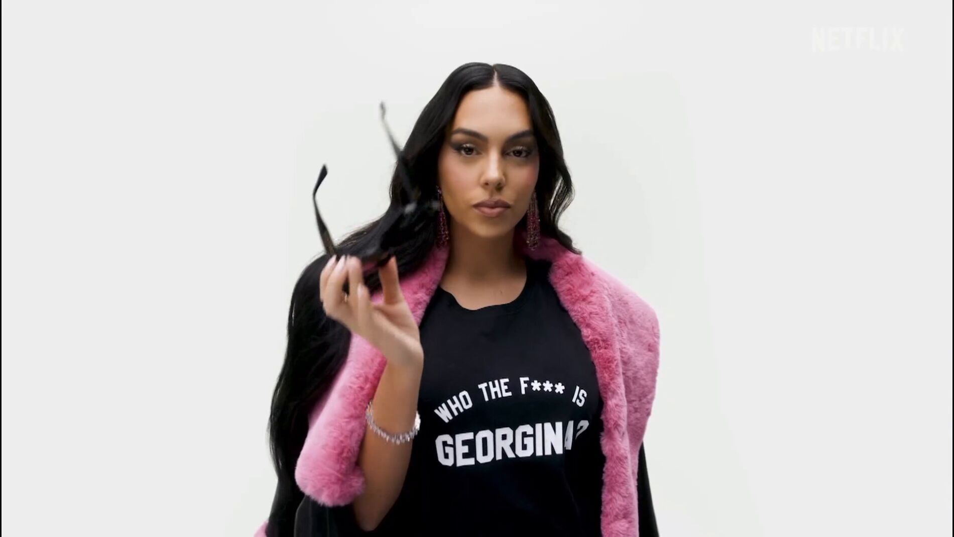 Georgina pasa un día de compras con su hermana… ¡Y ni mira los precios