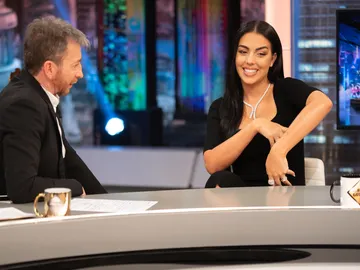 Georgina Rodríguez desvela el significado de su tatuaje creado por Cristiano Ronaldo: “Os lo voy a chivar” Georgina Rodríguez desvela el significado de su tatuaje creado por Cristiano Ronaldo: “Os lo voy a chivar”