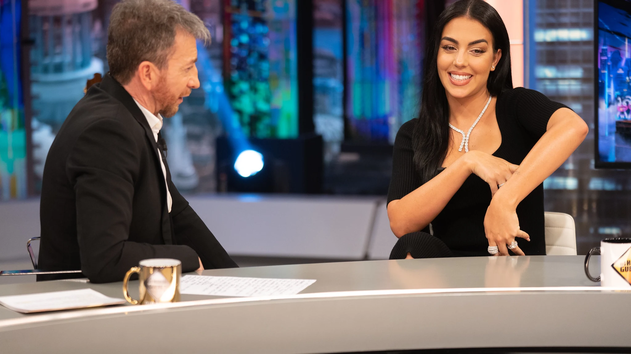Georgina Rodríguez desvela el significado de su tatuaje creado por Cristiano Ronaldo: “Os lo voy a chivar” Georgina Rodríguez desvela el significado de su tatuaje creado por Cristiano Ronaldo: “Os lo voy a chivar”