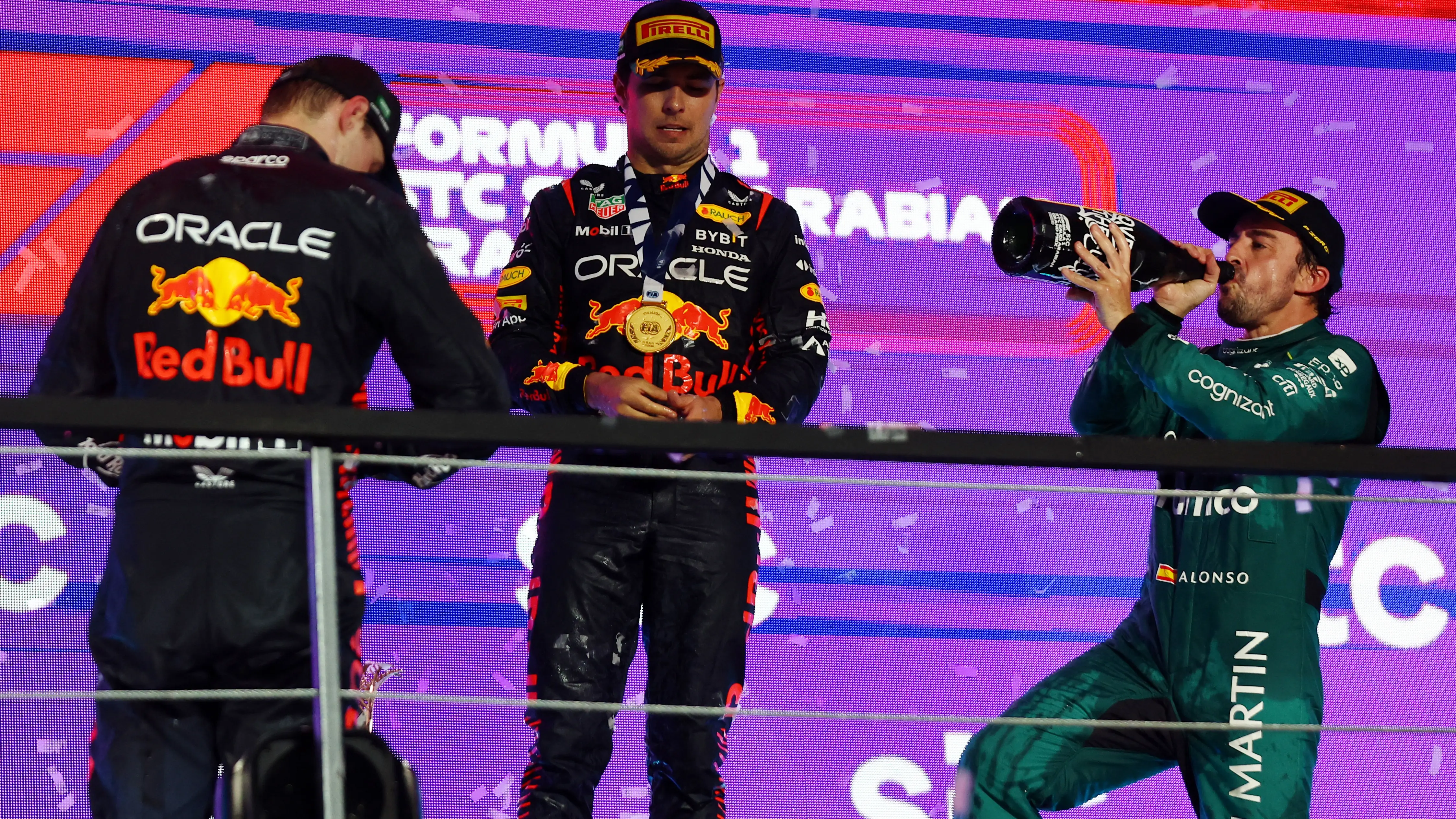 Verstappen, Pérez y Alonso, en el podio del GP de Arabia Saudí Verstappen, Pérez y Alonso, en el podio del GP de Arabia Saudí