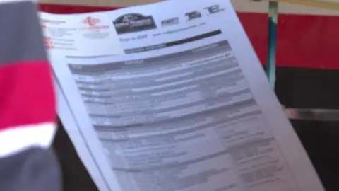 Le estafaron 22 mil euros haciéndose pasar por un falso comercial: "Monté una feria y se fue sin pagarme nada" Le estafaron 22 mil euros haciéndose pasar por un falso comercial: "Monté una feria y se fue sin pagarme nada"