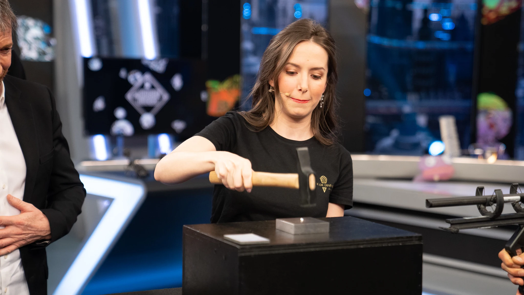 ¡Rompen un diamante en directo! ¿Es el experimento más caro de 'El Hormiguero? ¡Rompen un diamante en directo! ¿Es el experimento más caro de 'El Hormiguero?