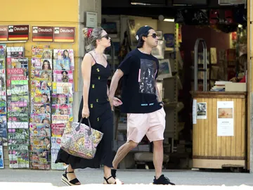 Jessica Bueno y Jota Peleteiro Jessica Bueno y Jota Peleteiro