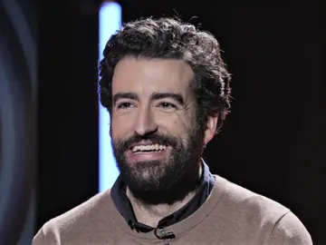 El gran 'amor' de Rafa Castaño en Sevilla: "Se pasaba horas sentado en un sillón rojo" El gran 'amor' de Rafa Castaño en Sevilla: "Se pasaba horas sentado en un sillón rojo"
