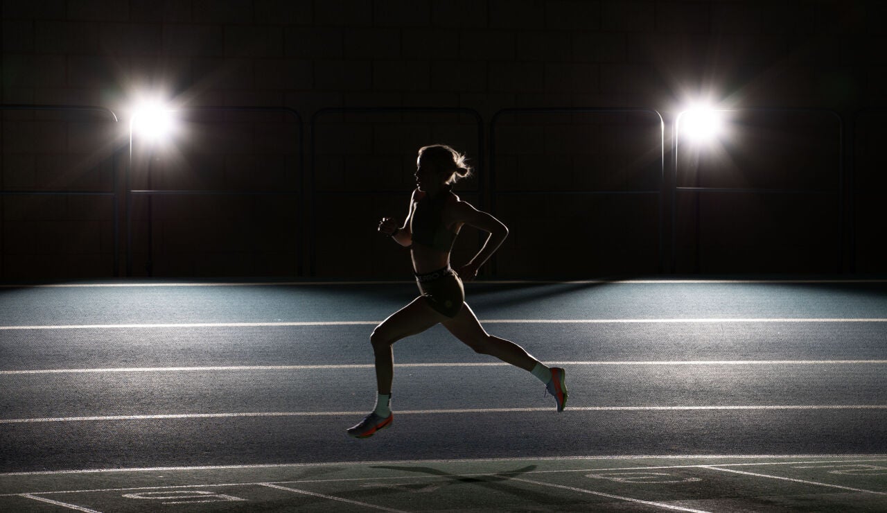 Una atleta entrenando 