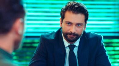 El plan de Alihan para separar a Cem de Zeynep: ¡Quiere enviarlo fuera del país!