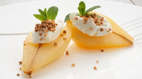 Postre fácil y rápido de Karlos Arguiñano: peras asadas Postre fácil y rápido de Karlos Arguiñano: peras asadas