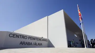 Acceso a la prisión provincial de Álava Acceso a la prisión provincial de Álava