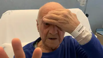 Imagen de archivo del paciente operado de los ojos en Italia Imagen de archivo del paciente operado de los ojos en Italia