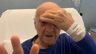 Imagen de archivo del paciente operado de los ojos en Italia