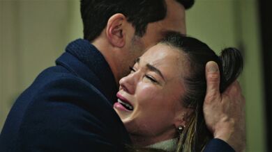 Ceylin, rota de dolor, descubre que el cadáver encontrado en el bosque es... ¡su padre!