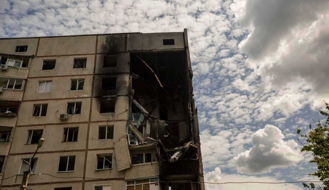 Imagen de archivo de un edificio destruido por misiles rusos en el este de Ucrania.