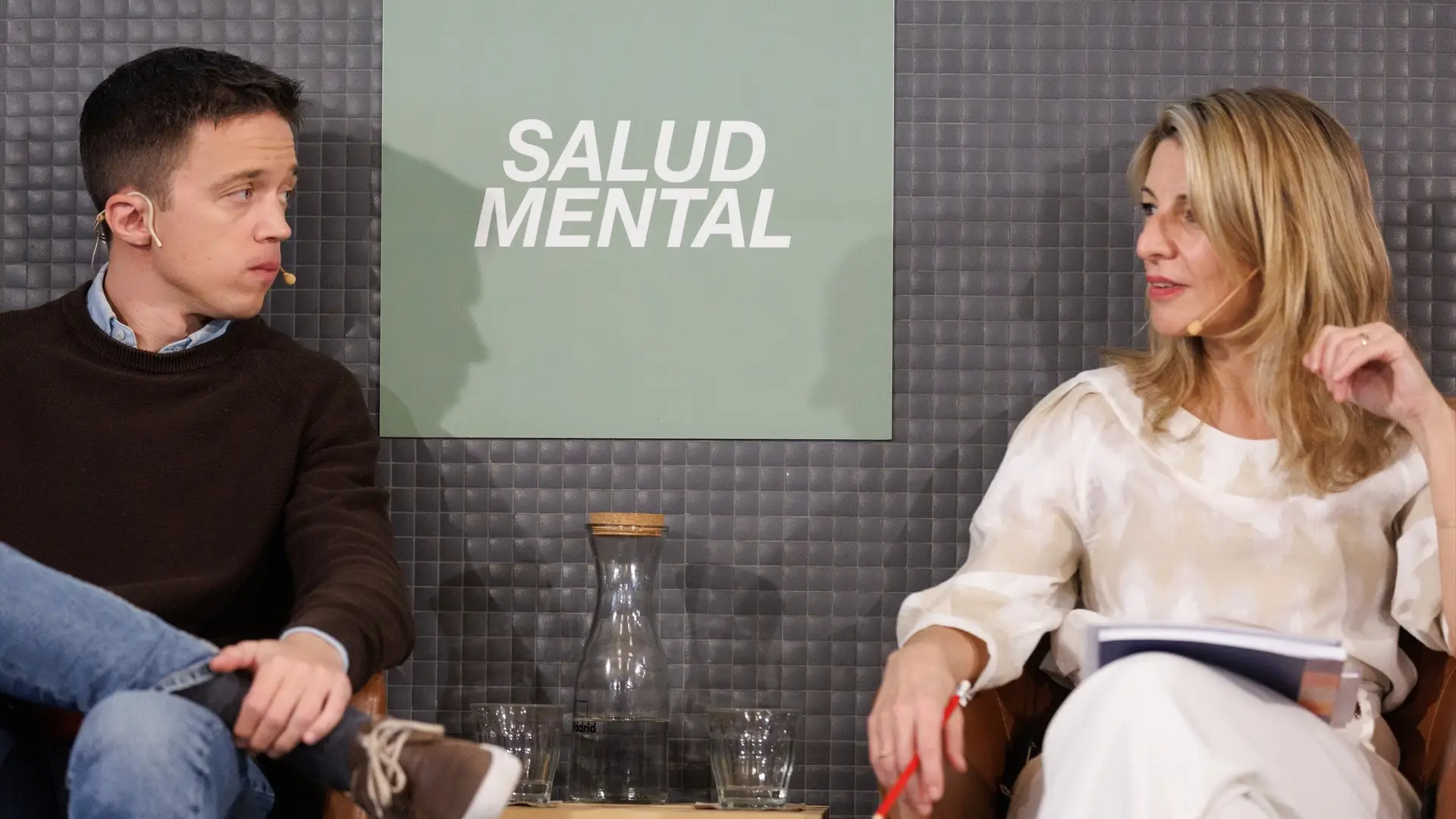 Yolanda D&iacute;az e I&ntilde;igo Errej&oacute;n durante la presentaci&oacute;n del Informe Precariedad laboral y salud mental