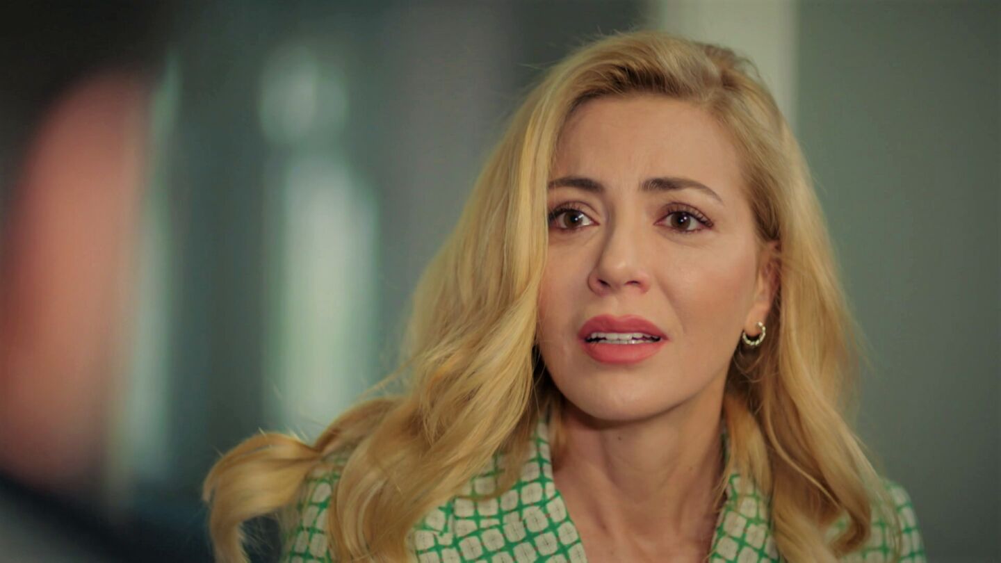 Nebahat, fuera de sí, pierde el control al ver a Akif: “Me arrepiento de los días que pasé a tu lado”