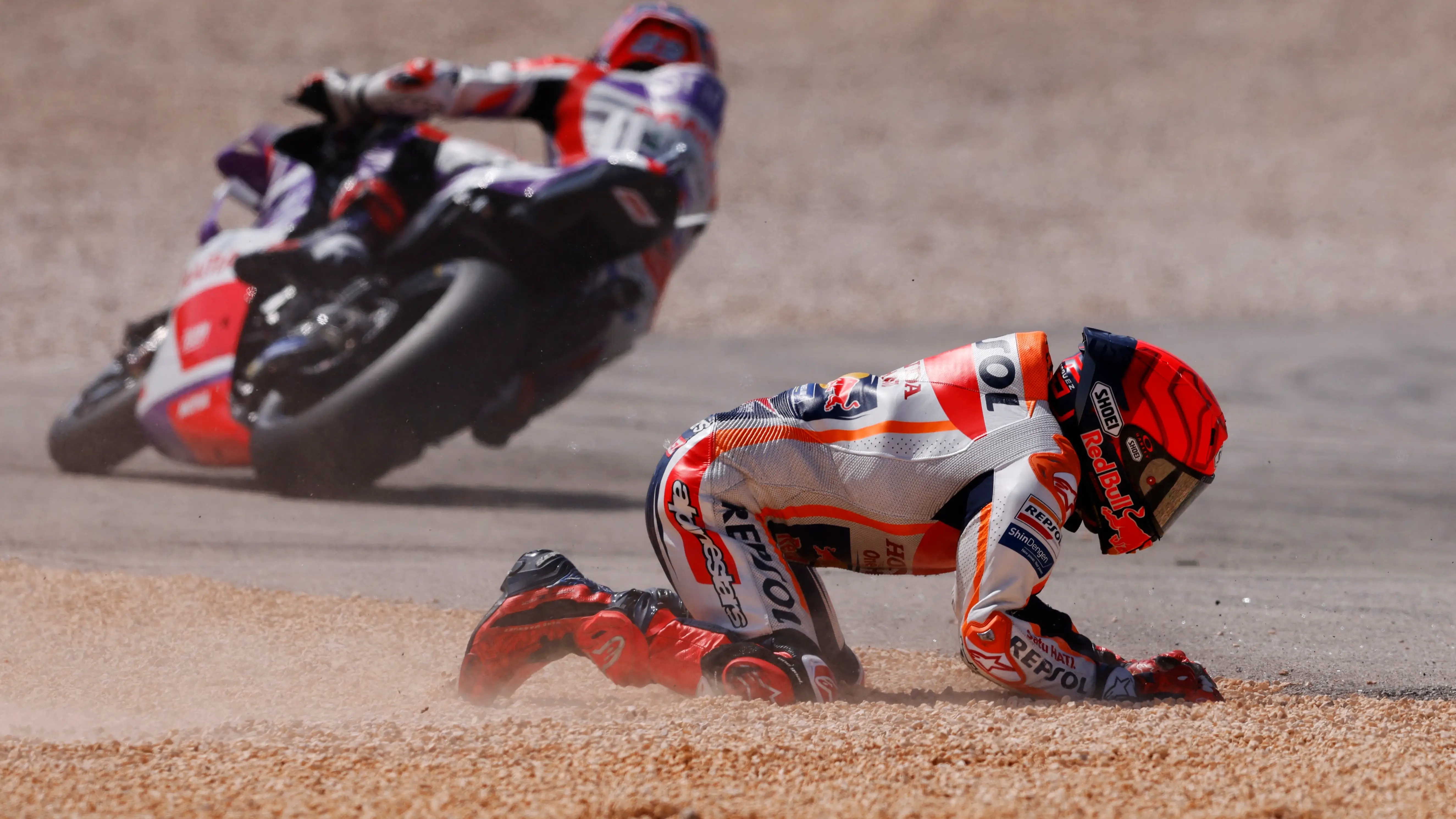 Marc Márquez, tras la caída que sufrió en Portimao Marc Márquez, tras la caída que sufrió en Portimao
