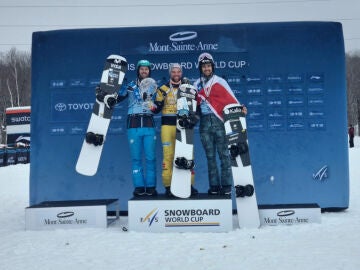 El podio final de la Copa del Mundo de snowboardcross