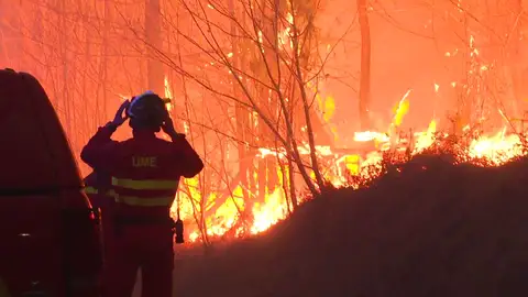 La UME ayudando en labores de extinción Asturias