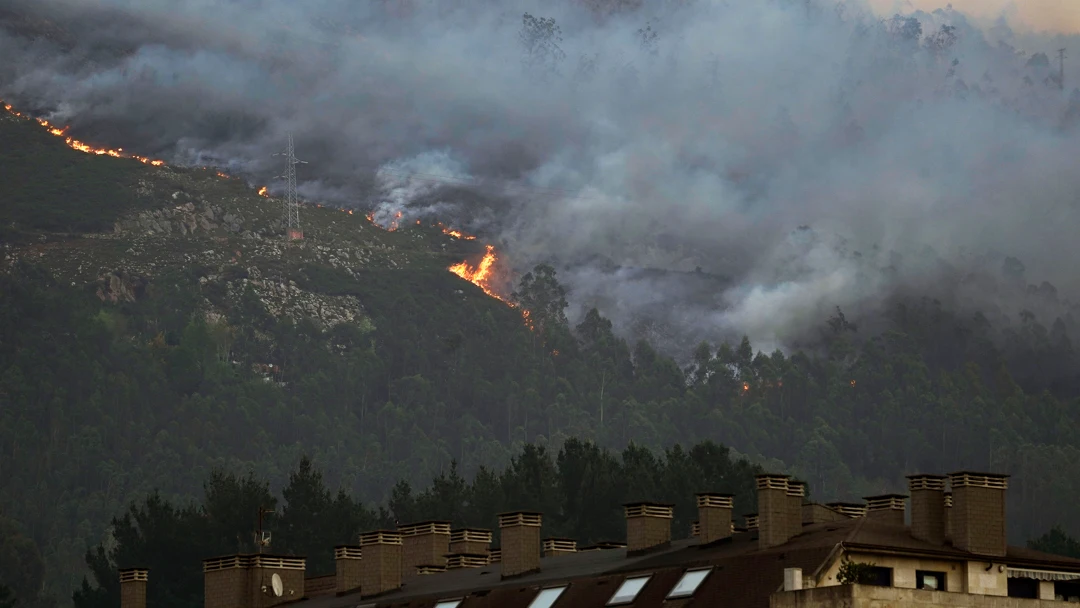 Incendio del Monte Naranco, en Oviedo (Asturias)