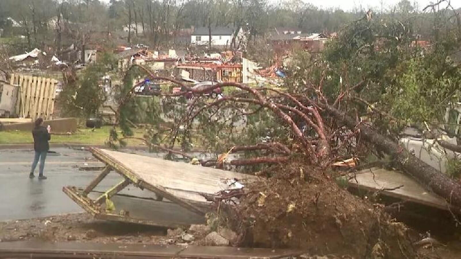 Los tornados se siguen cebando con el Medio Oeste norteamericano