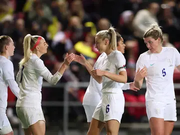 La selección inglesa femenina con el tradicional pantalón blanco La selección inglesa femenina con el tradicional pantalón blanco