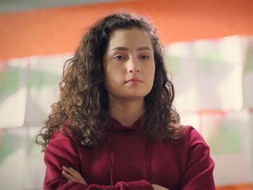 La amenaza de Ayla a Aybike, si no se aleja de Berk: &ldquo;En cuanto tenga otra oportunidad, te echar&eacute; del colegio&rdquo;