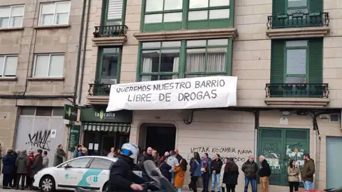 Protesta de los vecinos de la avenida Ramón Nieto de Vigo Protesta de los vecinos de la avenida Ramón Nieto de Vigo