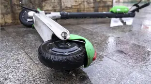 Foto de un patinete eléctrico Foto de un patinete eléctrico