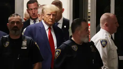 Donald Trump a su entrada a la Corte Criminal de Nueva York Donald Trump a su entrada a la Corte Criminal de Nueva York