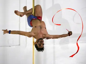 Un famoso recital de 'pole dance' en Bogotá Un famoso recital de 'pole dance' en Bogotá