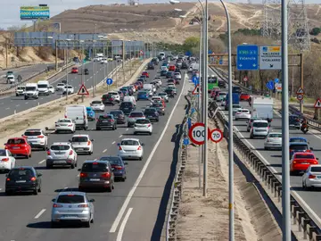 Imagen de la autovía A-3 en sentido Valencia a la altura del kilómetro 7 Imagen de la autovía A-3 en sentido Valencia a la altura del kilómetro 7