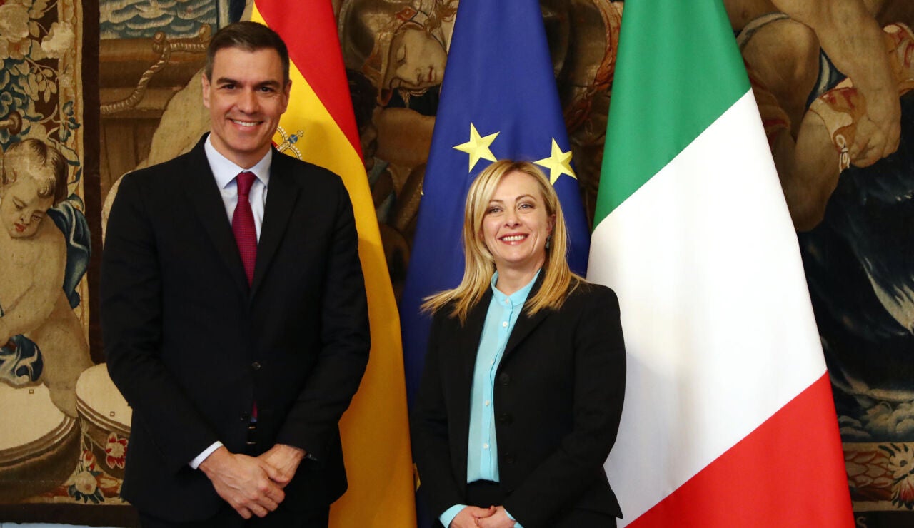 El presidente del Gobierno, Pedro S&aacute;nchez y la primera ministra de la Rep&uacute;blica Italiana, Giorgia Meloni