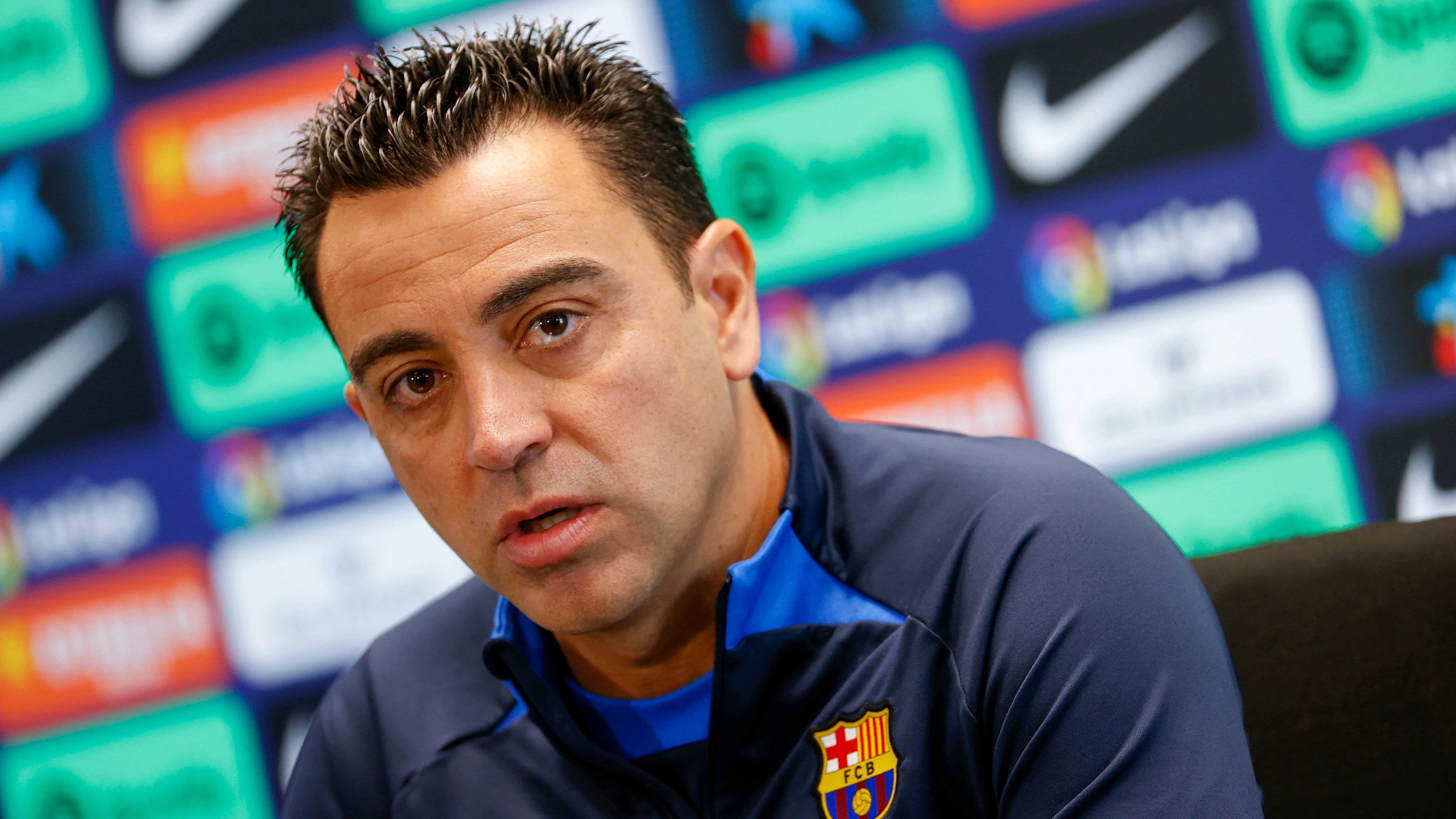 Xavi Hernández compareciendo en rueda de prensa Xavi Hernández compareciendo en rueda de prensa