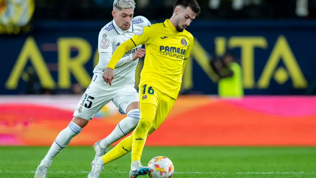 Álex Baena y Fede Valverde en un partido Álex Baena y Fede Valverde en un partido