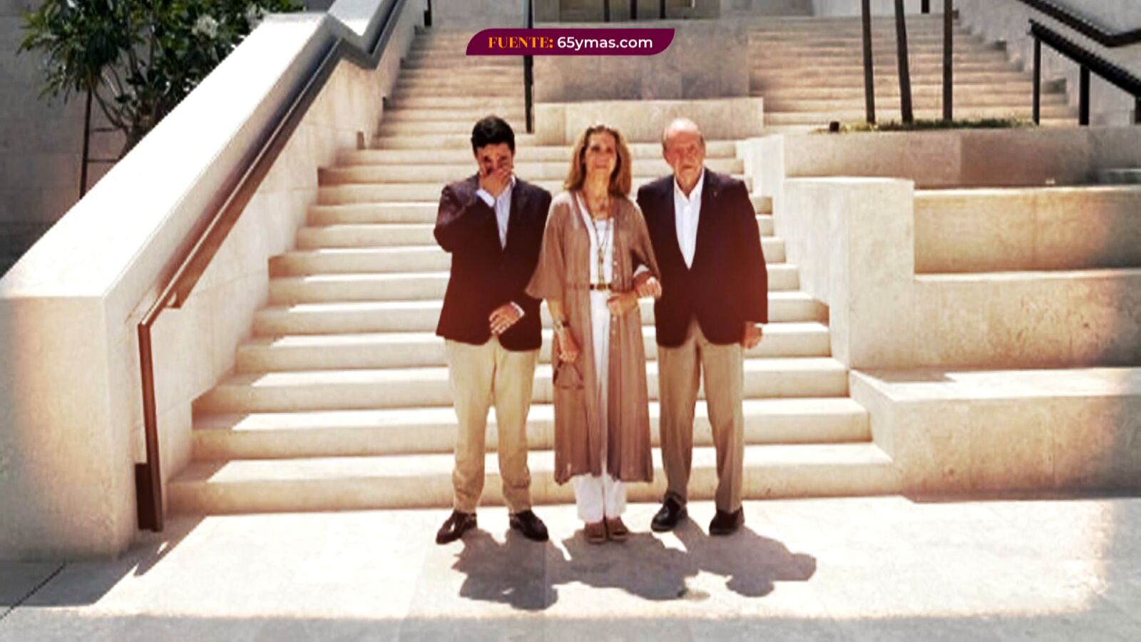 ¡Una imagen muy distinta! El rey emérito vive una Semana Santa en Abu Dabi junto a la Infanta Elena y Froilán