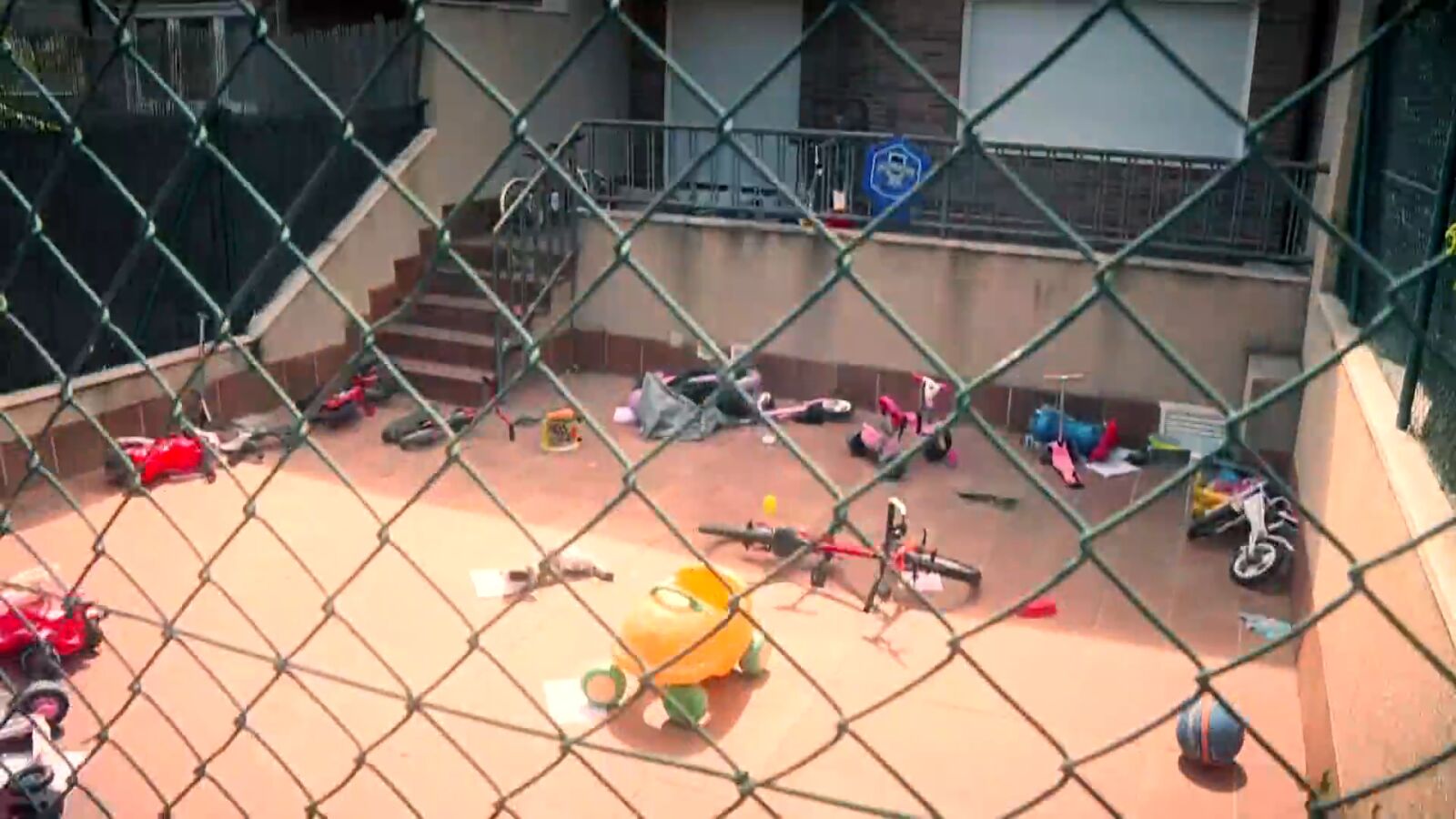 La casa de los horrores: detienen a unos padres por maltratar a sus ocho hijos
