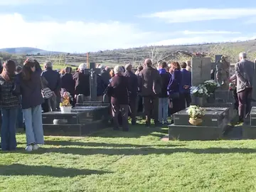 Periodistas, políticas y actrices: el último adiós a Fernando Sánchez Dragó Periodistas, políticas y actrices: el último adiós a Fernando Sánchez Dragó