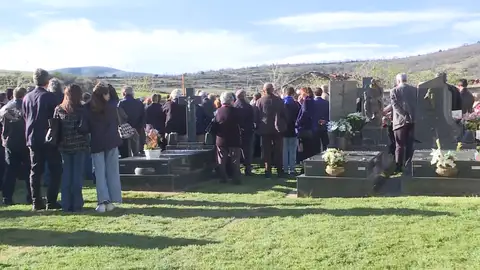 Periodistas, políticas y actrices: el último adiós a Fernando Sánchez Dragó Periodistas, políticas y actrices: el último adiós a Fernando Sánchez Dragó
