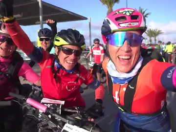 Las ciclistas del equipo 'Ciclismo para todas' en la Vuelta a Ibiza Las ciclistas del equipo 'Ciclismo para todas' en la Vuelta a Ibiza