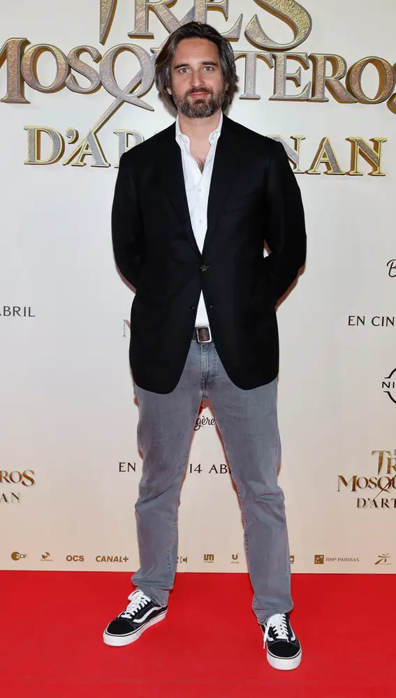 Dimitri Rassam en la promoción de su nueva película, 'Los tres mosqueteros, D'Artagnan'