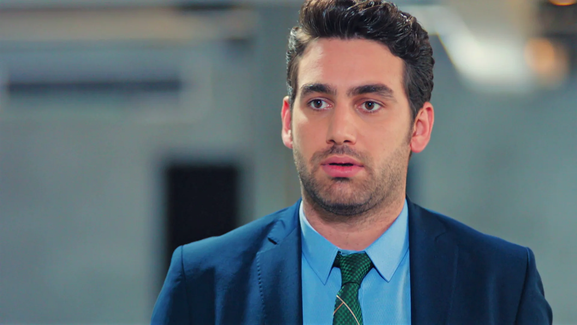 &iexcl;Emir se queda impresionado con Lila!... &iquest;Intentar&aacute; conquistarla?