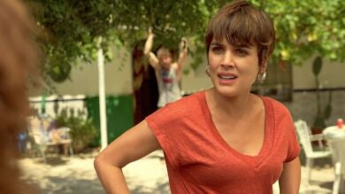 Manuela acusa a Yolanda de maltratar a Alba: 