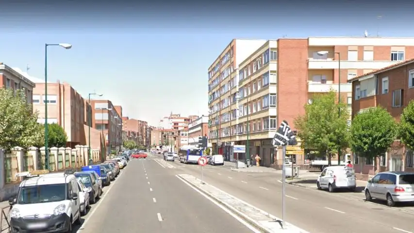 Avenida de Segovia en Valladolid Avenida de Segovia en Valladolid