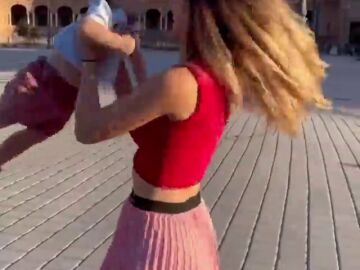 El vídeo viral de una americana sobre España: "Dar un paseo sin miedo a que nos peguen un tiro"