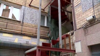 La estafa a unos vecinos que pagaron 8.000 euros por vivienda por un ascensor 'fantasma' en Gijón