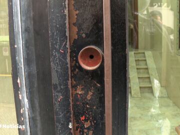 Oleada de robos de pomos y tiradores en los portales del barrio bilbaíno de Santutxu