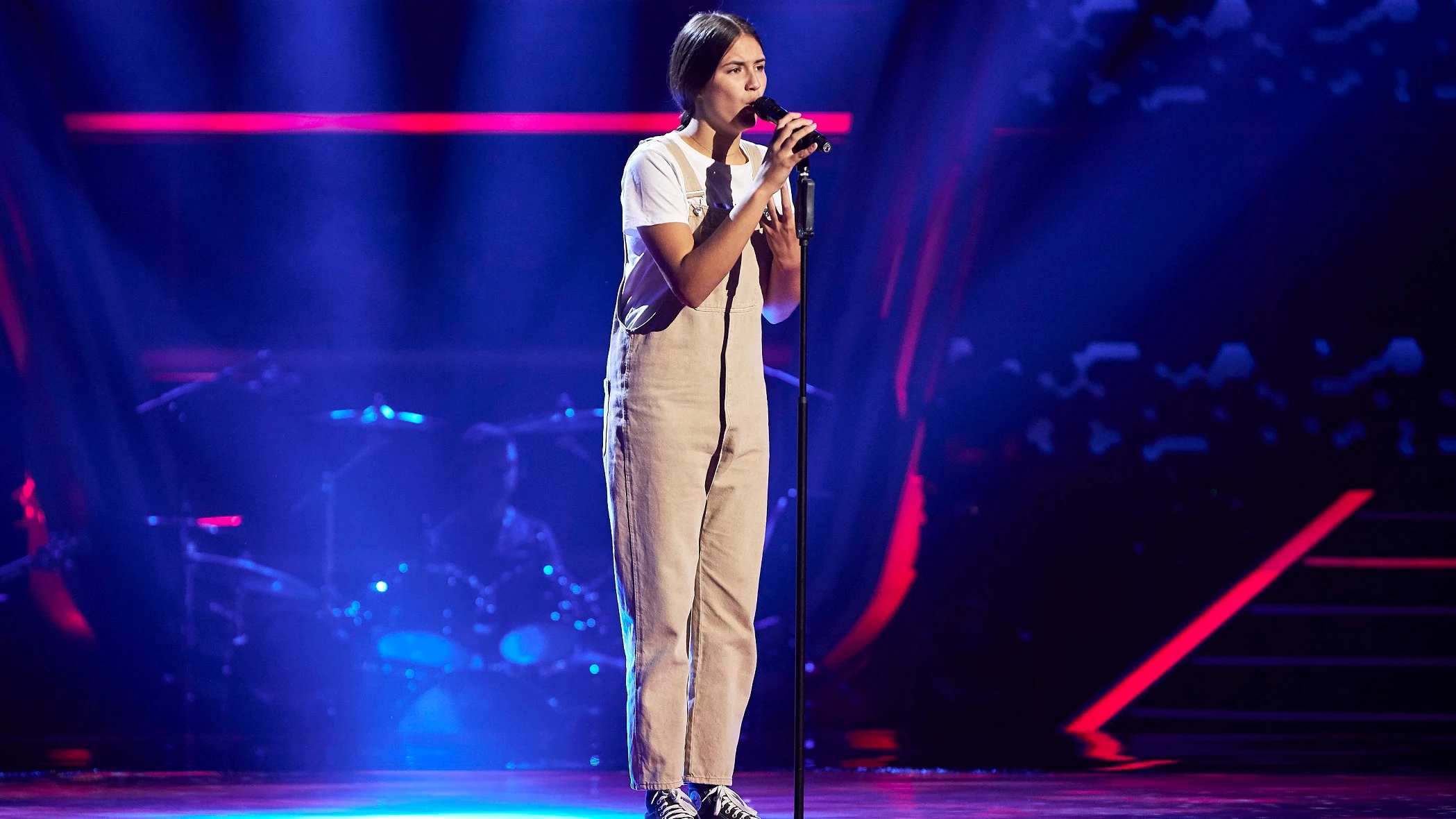 Manuela sorprende con su timbre de voz cantando &ldquo;I Will always you&rdquo; en las Audiciones a ciegas