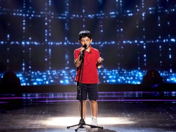 Juan Doblado enternece cantando &lsquo;Manos de tijera&rsquo; en las Audiciones a ciegas de &lsquo;La Voz Kids&rsquo;