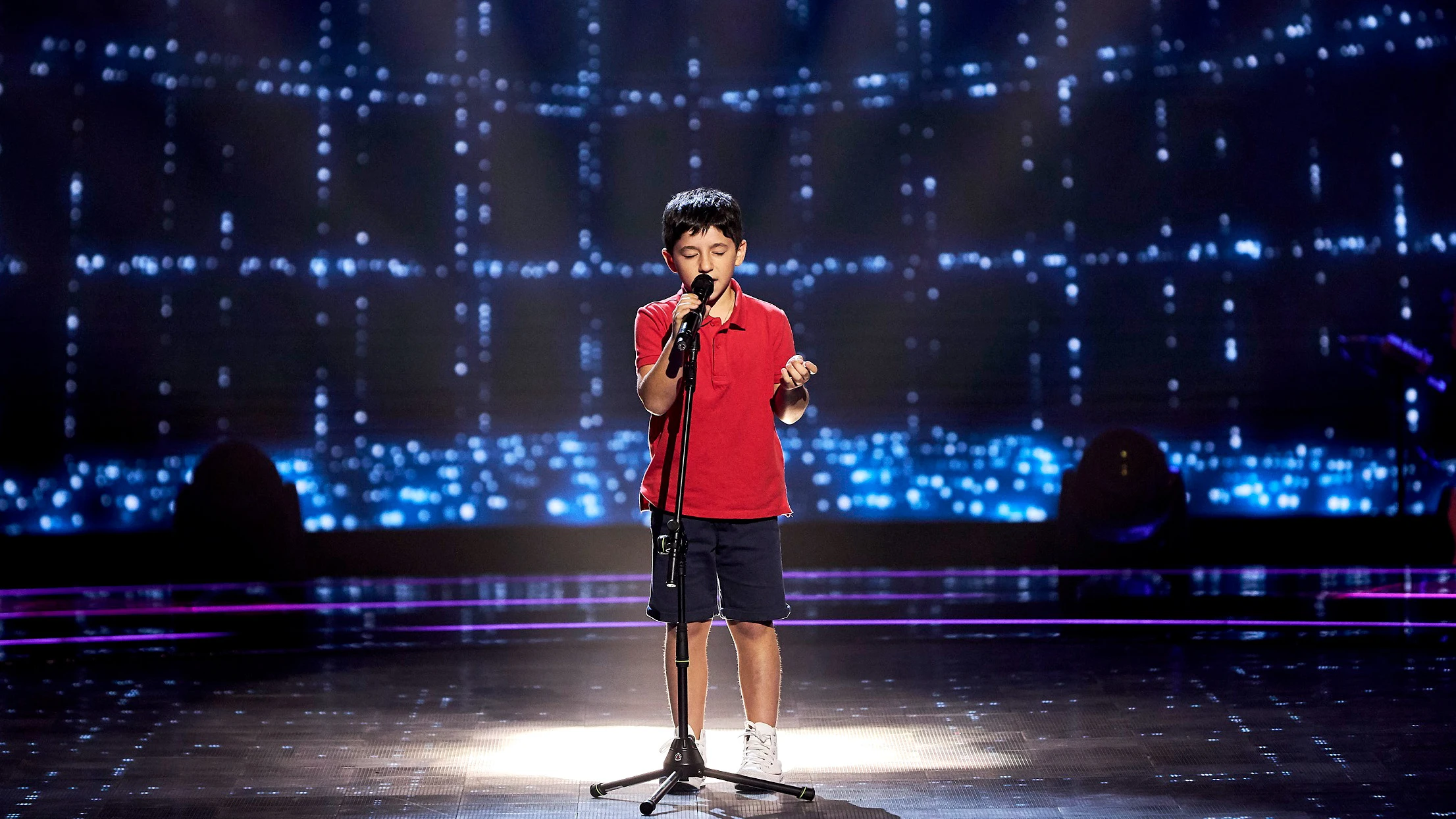 Juan Doblado enternece cantando ‘Manos de tijera’ en las Audiciones a ciegas de ‘La Voz Kids’ Juan Doblado enternece cantando ‘Manos de tijera’ en las Audiciones a ciegas de ‘La Voz Kids’