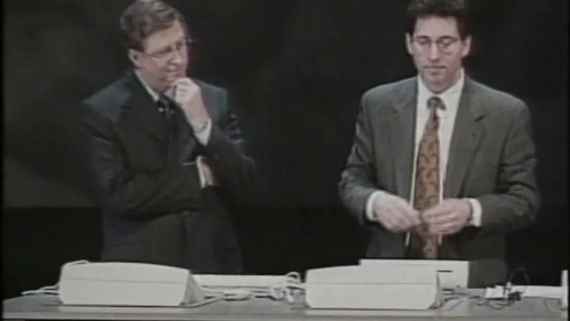 Bill Gates presenta Windows 98 Bill Gates presenta Windows 98