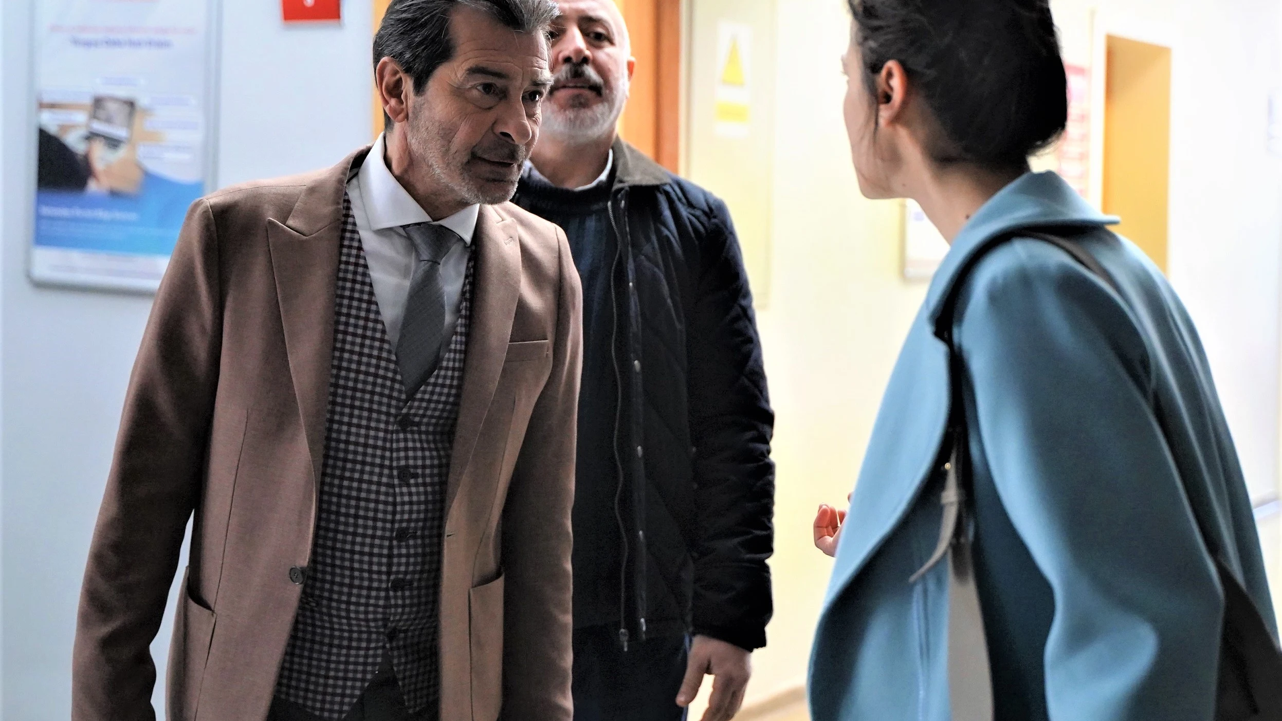Ceylin, fuera de sí tras enterarse de que Yavuz no es el asesino de su padre... ¿descubrirá la verdad? Ceylin, fuera de sí tras enterarse de que Yavuz no es el asesino de su padre... ¿descubrirá la verdad?